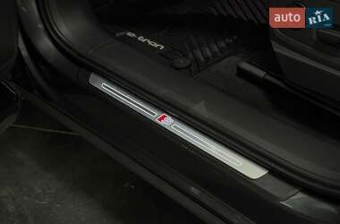 Позашляховик / Кросовер Audi e-tron 2021 в 