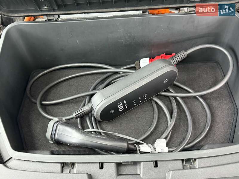 Внедорожник / Кроссовер Audi e-tron 2021 в Луцке