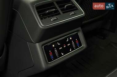 Позашляховик / Кросовер Audi e-tron 2021 в 
