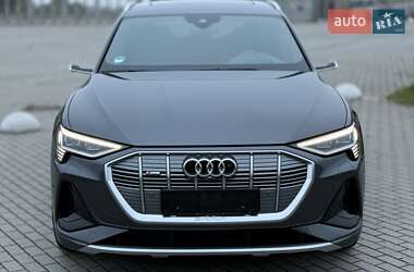 Внедорожник / Кроссовер Audi e-tron 2020 в 