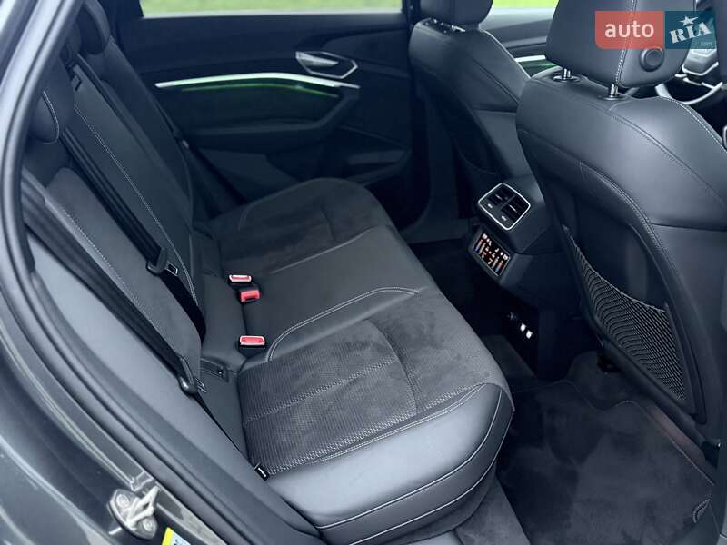 Позашляховик / Кросовер Audi e-tron 2020 в Львові