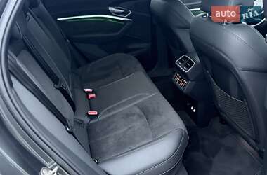 Внедорожник / Кроссовер Audi e-tron 2020 в 
