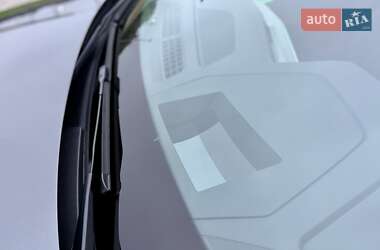 Внедорожник / Кроссовер Audi e-tron 2020 в 