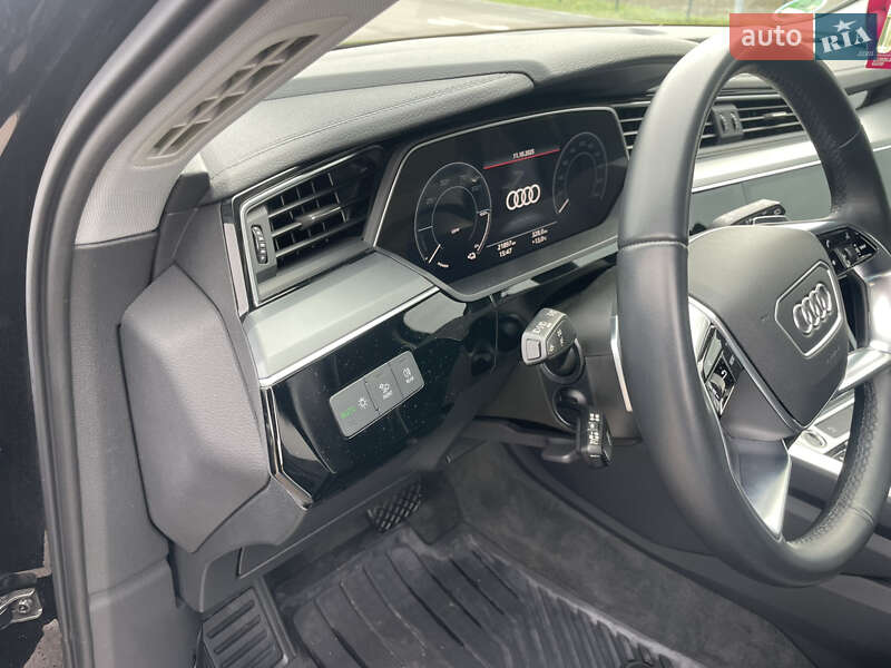 Позашляховик / Кросовер Audi e-tron 2023 в Рівному