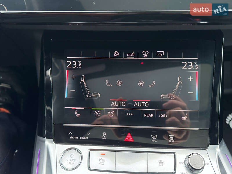 Позашляховик / Кросовер Audi e-tron 2019 в Чернівцях