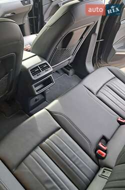 Позашляховик / Кросовер Audi e-tron 2021 в 