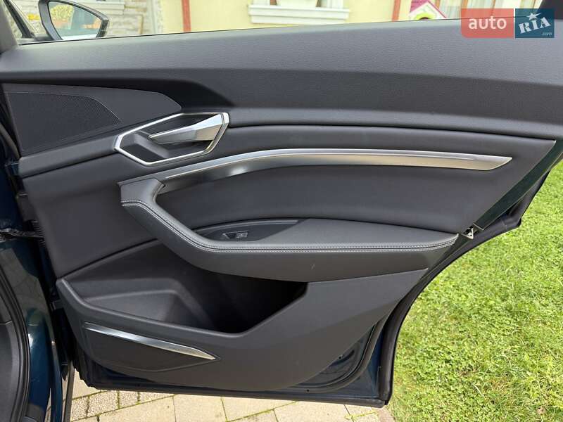 Внедорожник / Кроссовер Audi e-tron 2020 в Коломые