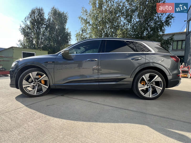 Внедорожник / Кроссовер Audi e-tron 2022 в Ровно фото 3 Внедорожник / Кроссовер Audi e-tron 2022 в Ровно