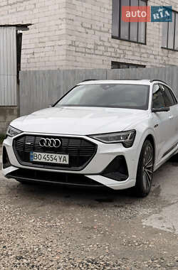 Внедорожник / Кроссовер Audi e-tron 2021 в 
