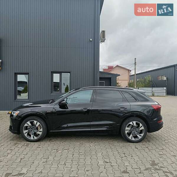 Позашляховик / Кросовер Audi e-tron 2021 в Дніпрі