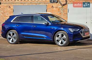 Внедорожник / Кроссовер Audi e-tron 2020 в 