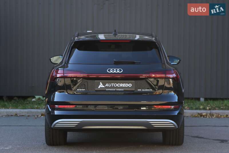 Позашляховик / Кросовер Audi e-tron 2019 в Києві