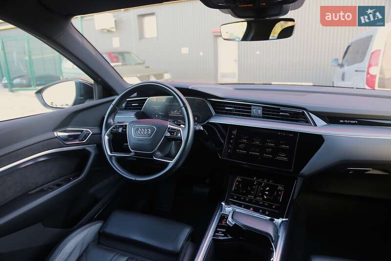 Позашляховик / Кросовер Audi e-tron 2019 в Києві