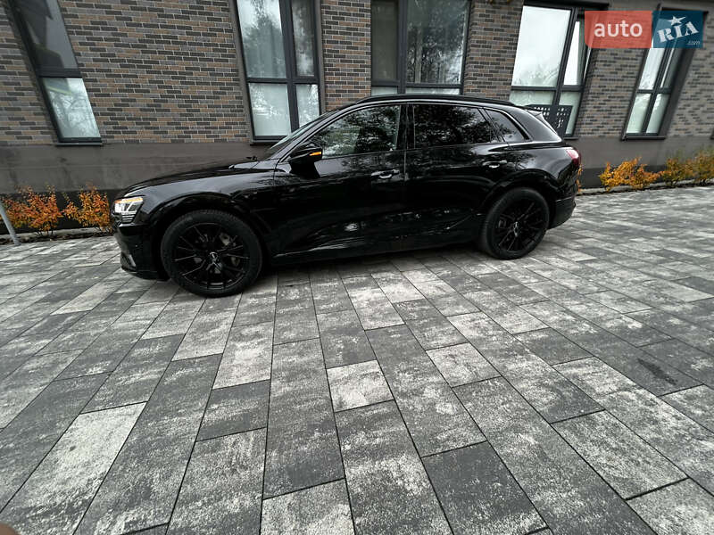 Внедорожник / Кроссовер Audi e-tron 2019 в Львове