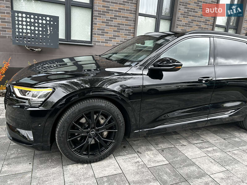 Внедорожник / Кроссовер Audi e-tron 2019 в Львове