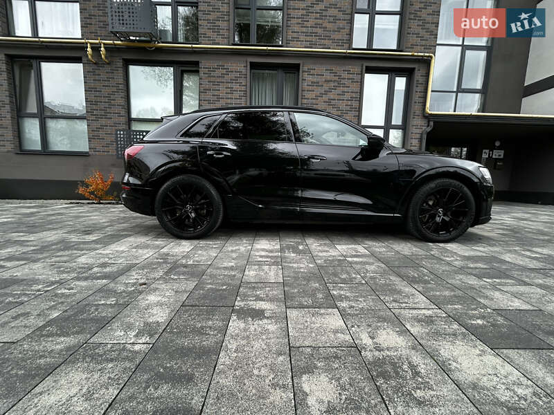 Внедорожник / Кроссовер Audi e-tron 2019 в Львове