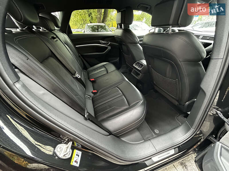 Внедорожник / Кроссовер Audi e-tron 2019 в Львове