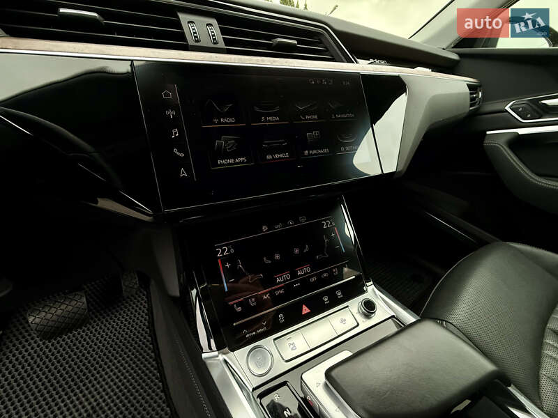 Внедорожник / Кроссовер Audi e-tron 2019 в Львове
