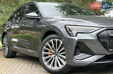 Позашляховик / Кросовер Audi e-tron 2020 в 