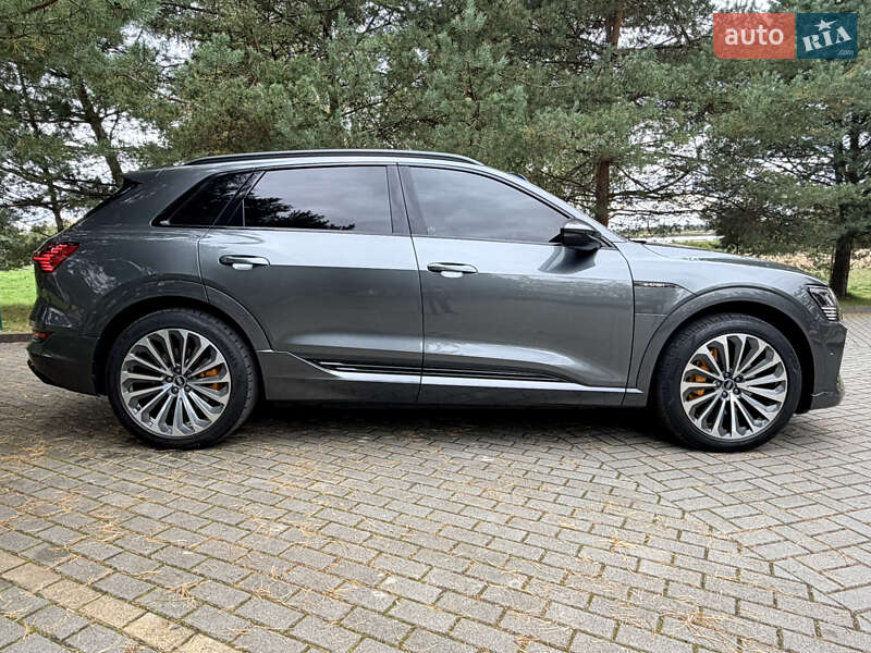 Позашляховик / Кросовер Audi e-tron 2020 в Дрогобичі