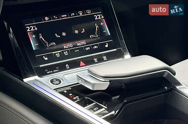 Позашляховик / Кросовер Audi e-tron 2020 в 
