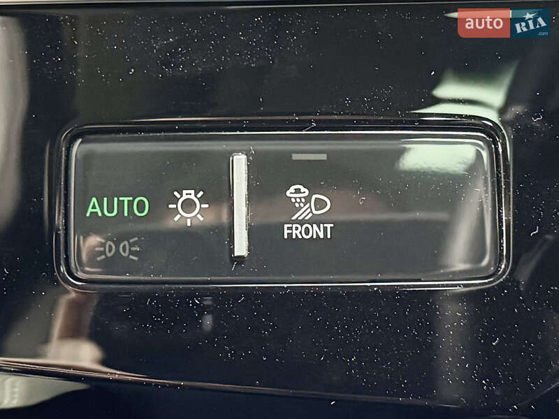 Позашляховик / Кросовер Audi e-tron 2019 в Киє��і