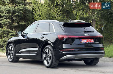 Внедорожник / Кроссовер Audi e-tron 2020 в 