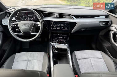 Внедорожник / Кроссовер Audi e-tron 2020 в 