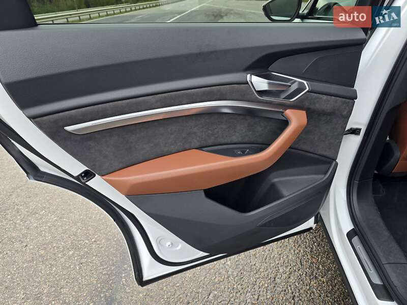 Внедорожник / Кроссовер Audi e-tron 2021 в Ковеле