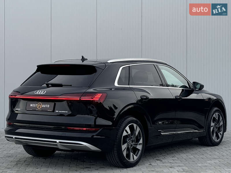 Внедорожник / Кроссовер Audi e-tron 2022 в Мукачево