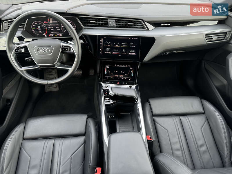 Внедорожник / Кроссовер Audi e-tron 2022 в Мукачево
