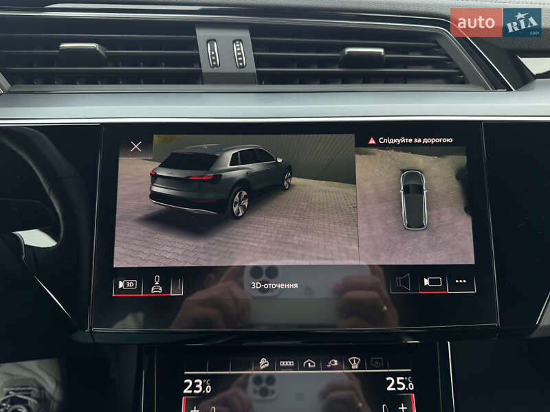 Внедорожник / Кроссовер Audi e-tron 2022 в Мукачево
