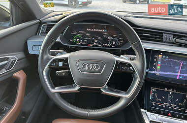 Позашляховик / Кросовер Audi e-tron 2020 в 