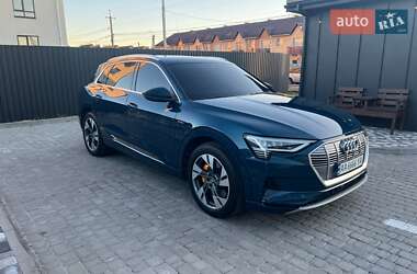 Внедорожник / Кроссовер Audi e-tron 2019 в 