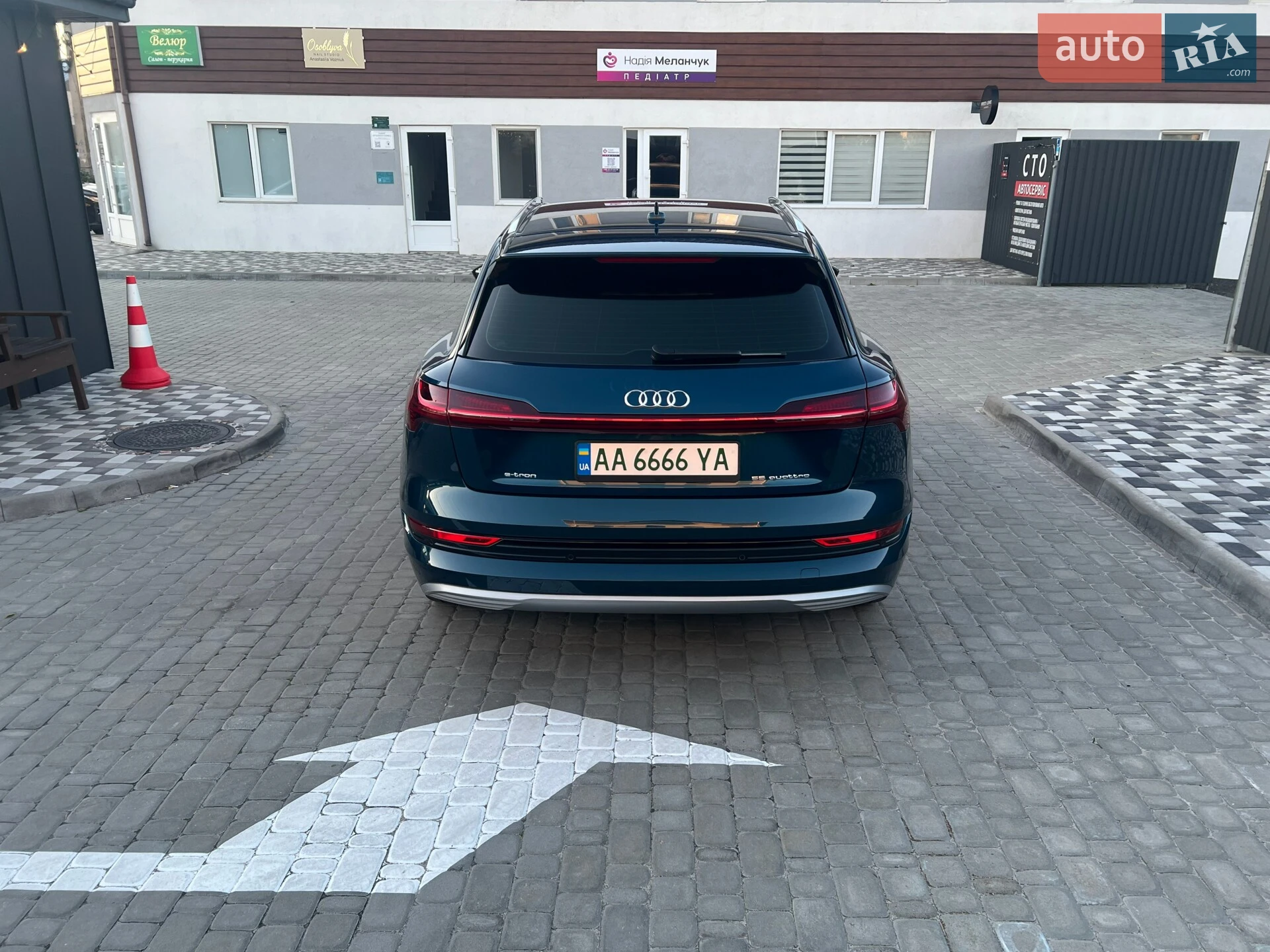2019 Audi e-tron - мініатюра 11