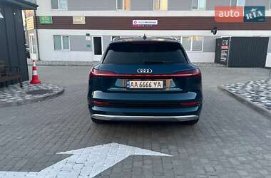 Внедорожник / Кроссовер Audi e-tron 2019 в 