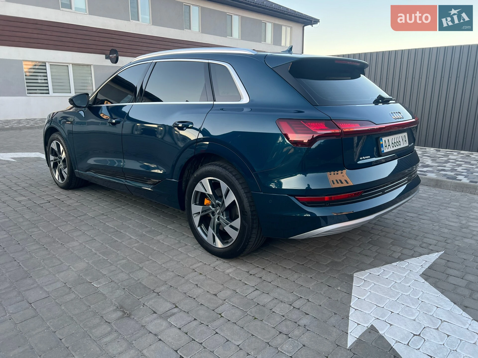 2019 Audi e-tron - мініатюра 14