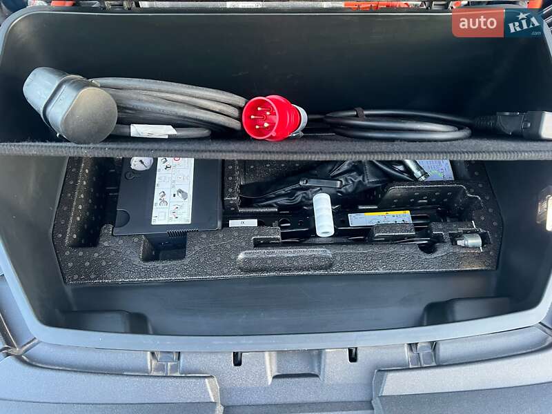 Внедорожник / Кроссовер Audi e-tron 2019 в Софиевской Борщаговке фото 21 Внедорожник / Кроссовер Audi e-tron 2019 в Софиевской Борщаговке