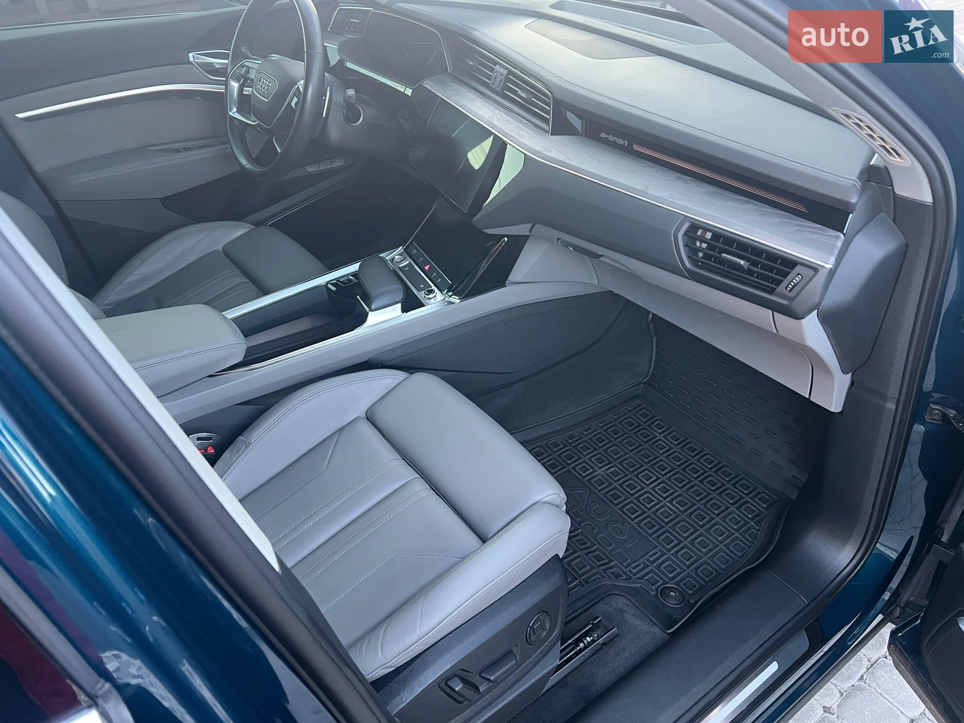 2019 Audi e-tron - мініатюра 21