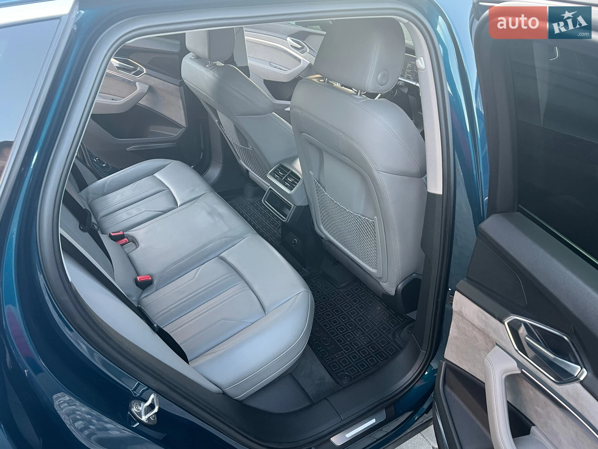 2019 Audi e-tron - мініатюра 22