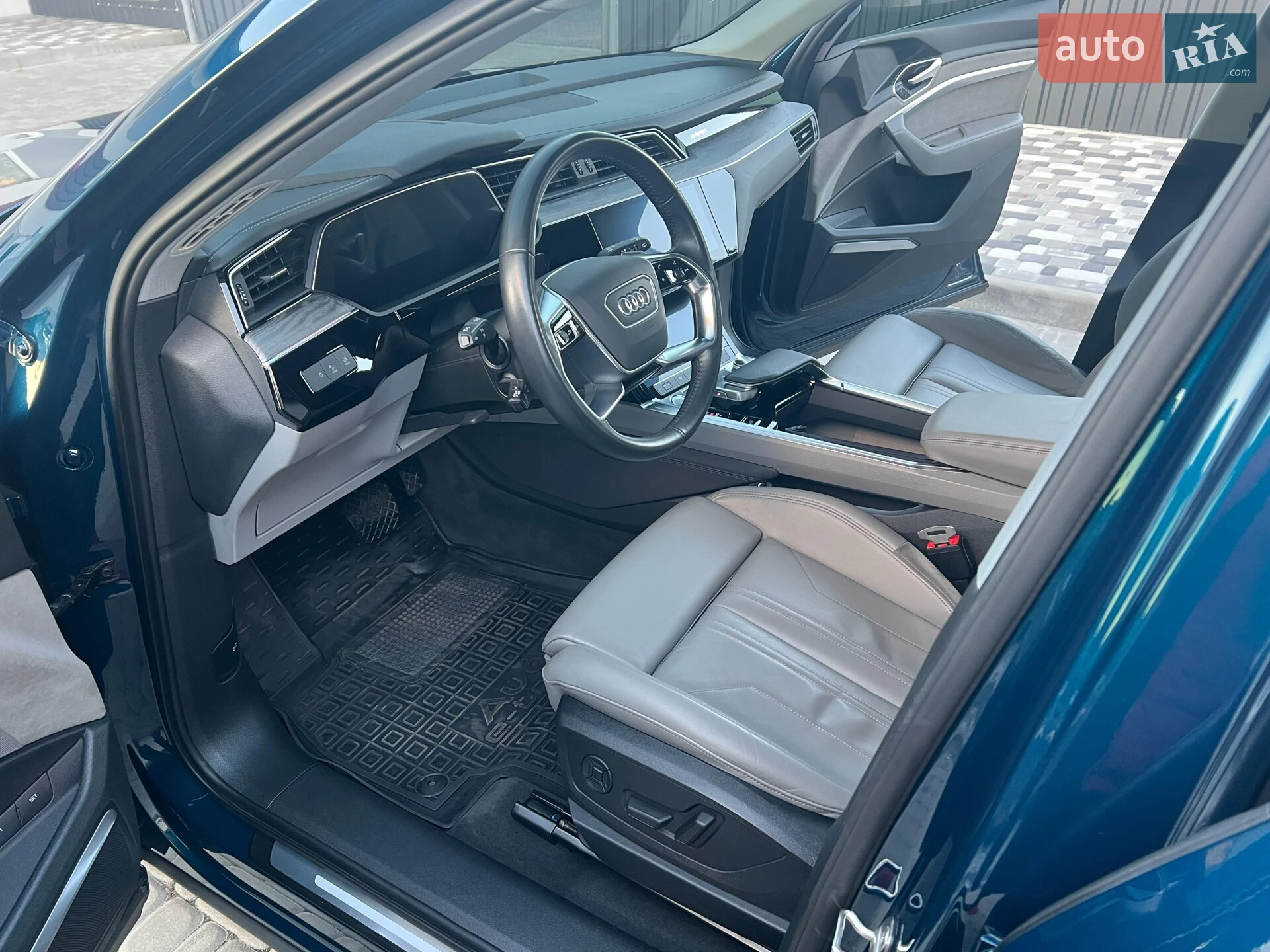 2019 Audi e-tron - мініатюра 25