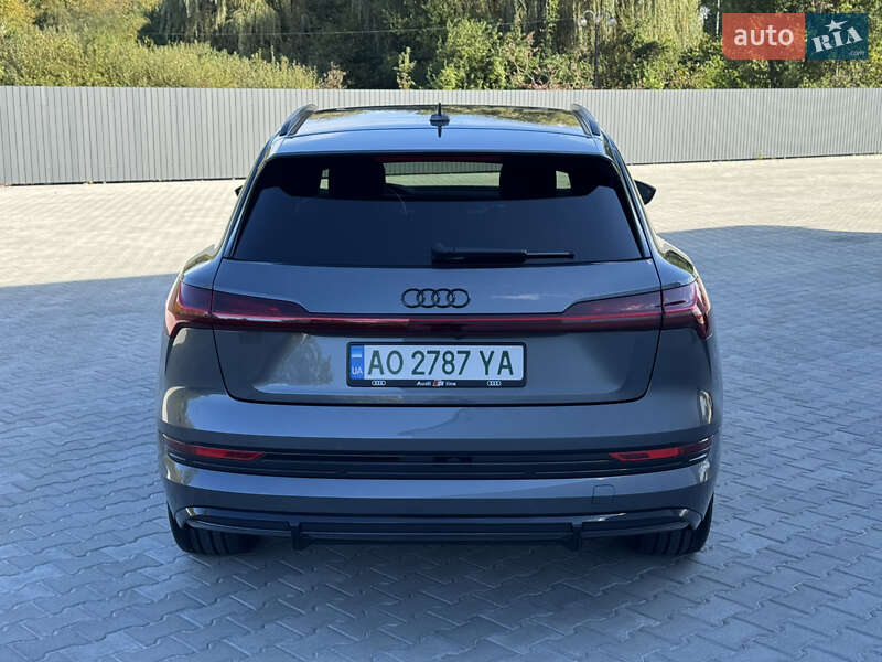 Позашляховик / Кросовер Audi e-tron 2020 в Мукачевому