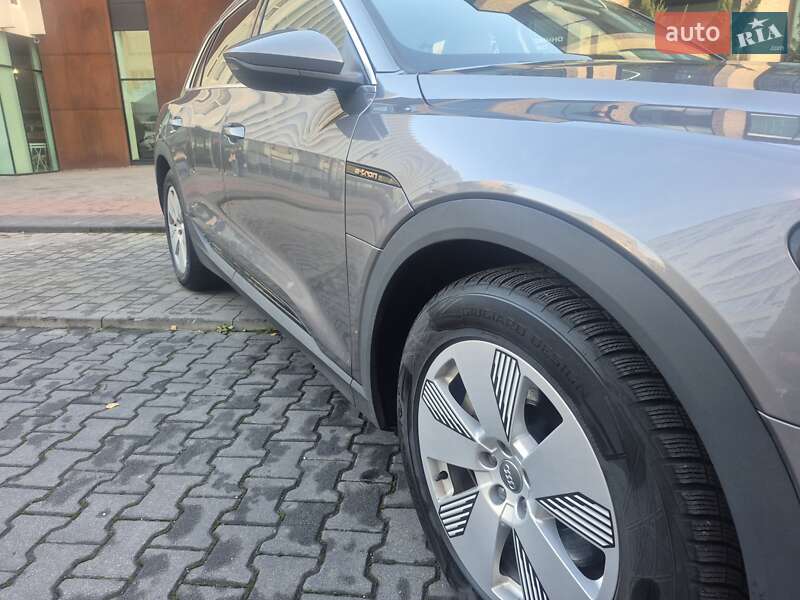Позашляховик / Кросовер Audi e-tron 2020 в Хмельницькому