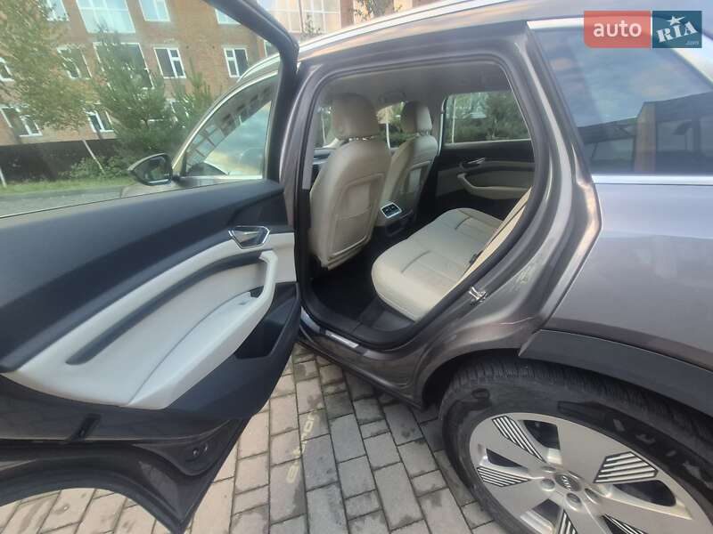 Позашляховик / Кросовер Audi e-tron 2020 в Хмельницькому