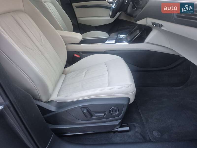 Позашляховик / Кросовер Audi e-tron 2020 в Хмельницькому