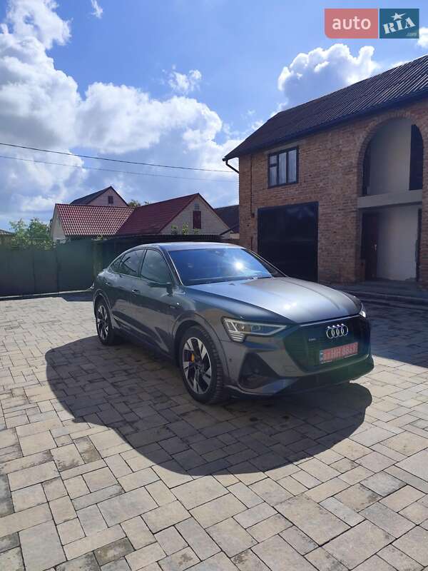 Позашляховик / Кросовер Audi e-tron 2021 в Радехові