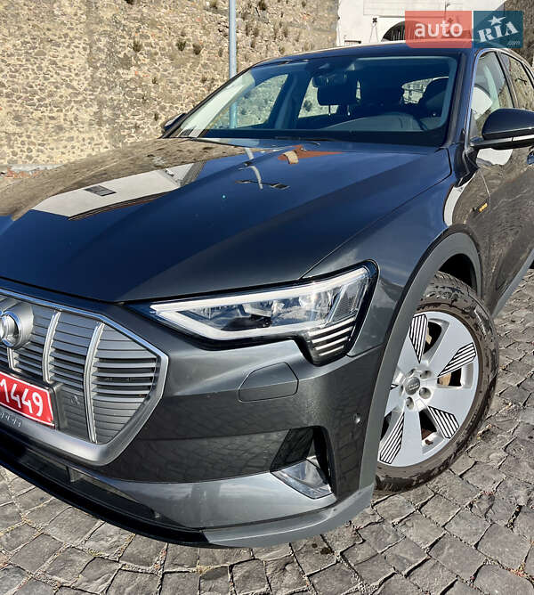 Внедорожник / Кроссовер Audi e-tron 2020 в Киеве