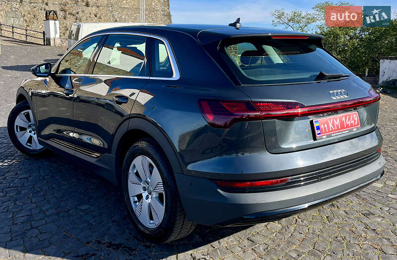 Внедорожник / Кроссовер Audi e-tron 2020 в Киеве