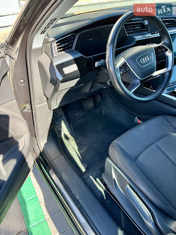 Внедорожник / Кроссовер Audi e-tron 2020 в Киеве