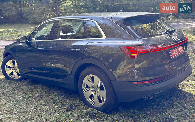 Внедорожник / Кроссовер Audi e-tron 2020 в Киеве
